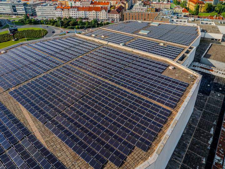 Fotovoltaicka elektrarna na strese Kongresove centrum Praha